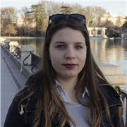 Traductora e intérprete que está estudiando el máster de formación de profesorado en la especialidad de Inglés